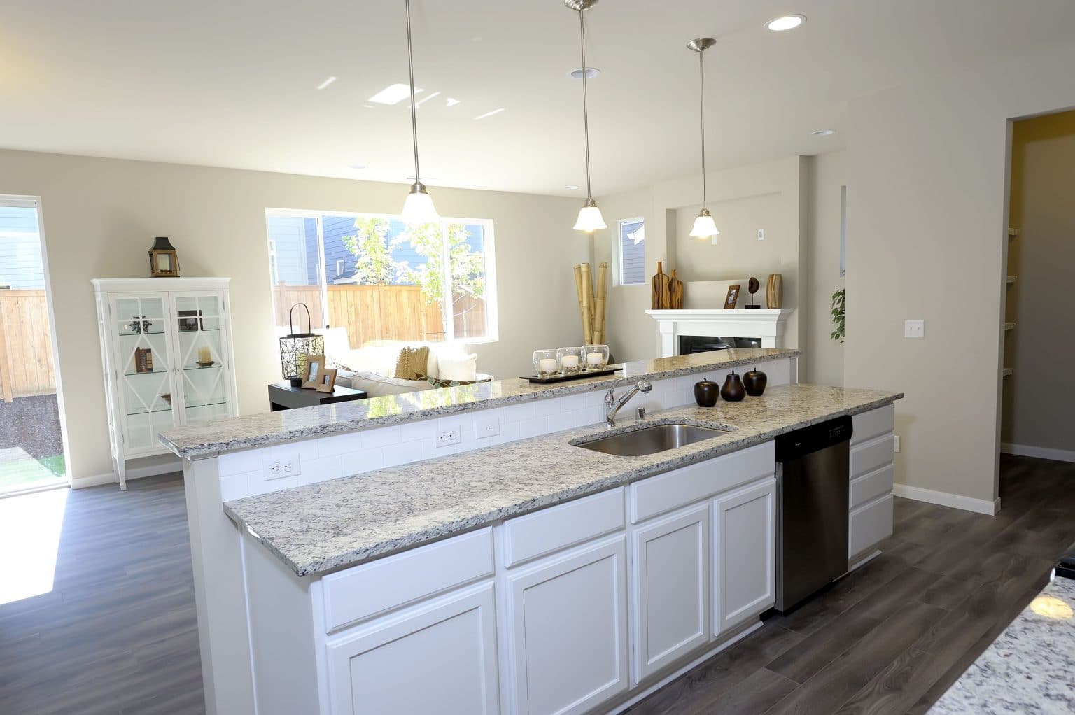 Custom Fabrication & Installation of New Countertops in Sacramento